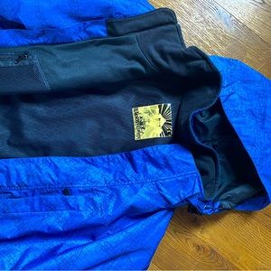 Lightly Used Men’s Large Body Glove Ski Jacket.